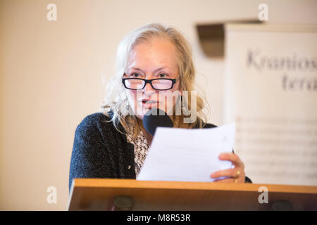 Bhadrena Tschumi Gemin, fondateur et coordinateur de l'ICSB parlant à 3e conférence de la Thérapie Crânio sacrale dans Parague, République tchèque, le 10 mars 2018 Banque D'Images