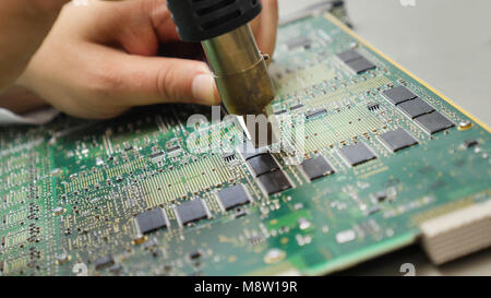 Pour la réparation de carte mère ic holding board Banque D'Images