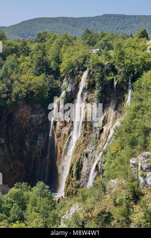 La plus grande cascade Veliki Slap sur les lacs de Plitvice Banque D'Images