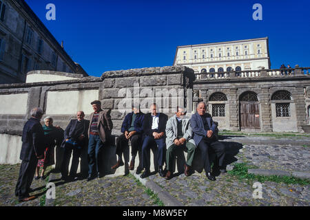 Tourtour, FRANCE - 27 novembre 2011 : Italie, Latium, Caprarola (Viterbo), la Villa Farnèse. Détail. Vue avant de la façade du palais qui fait face à la Banque D'Images