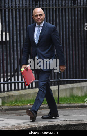 Secrétaire d'État du logement, des communautés et des Gouvernements locaux, Sajid Javid, arrive à Downing Street, à Londres, pour une réunion du cabinet. Banque D'Images