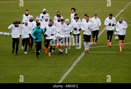 21 mars 2018, l'Allemagne, Düsseldorf : Allemagne team training session : Les joueurs d'exécution. L'Allemagne sont en raison de jouer l'Espagne dans une ambiance conviviale sur 23.03.2018. Photo : Ina Fassbender/dpa Banque D'Images