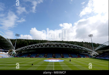 Vue générale de la hauteur de l'avant du premier match de championnat à la John Smith's Stadium, Huddersfield. Banque D'Images