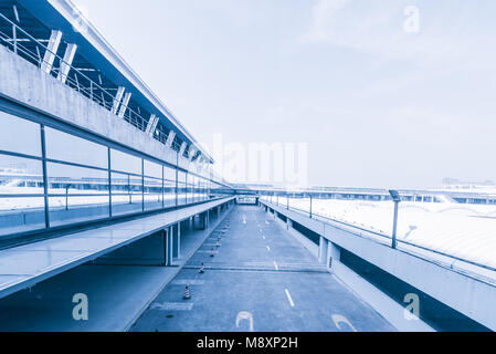 L'autoroute,route de l'aéroport Banque D'Images