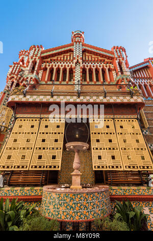 Casa Vicens, conçu par Antoni Gaudi et considéré comme l'un des premiers bâtiments de l'Art Nouveau, Barcelone, Catalogne, Espagne Banque D'Images