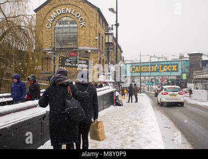 Camden Lock dans la neige. Neige neigeuse à Camden Londres Banque D'Images