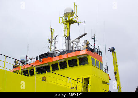 18 mars 2018 Le navire de recherche de la pêche néerlandais Tridens amarrés à quai Kennedy dans la ville de Port de Cork Irlande lors d'une tempête de neige Banque D'Images