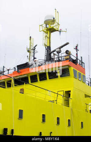 18 mars 2018 Le navire de recherche de la pêche néerlandais Tridens amarrés à quai Kennedy dans la ville de Port de Cork Irlande lors d'une tempête de neige Banque D'Images