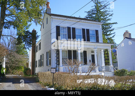 Voir l'historique de la Maison blanche à 112 Mercer Street, Princeton, New Jersey, la maison d'Albert Einstein à partir de 1935 jusqu'à sa mort en 1955 Banque D'Images