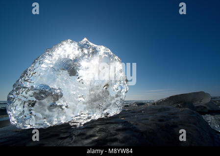 Frozen Ice (Glace) de bijoux sur le rivage de la rivière Tokachi à Otsu côte à Toyokoro, Hokkaido, Japon, en hiver Banque D'Images