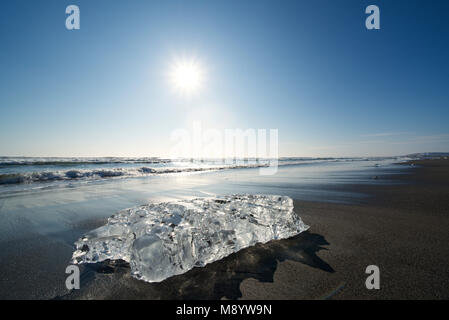 Frozen Ice (Glace) de bijoux sur le rivage de la rivière Tokachi à Otsu côte à Toyokoro, Hokkaido, Japon, en hiver Banque D'Images