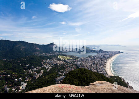 Voir à Rio de Janeiro à partir de la montagne Dois Irmãos - Brésil - Amérique du Sud Banque D'Images