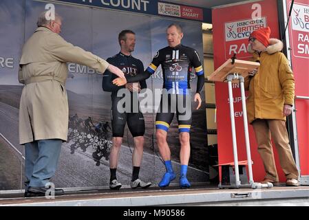 , Aintree Liverpool, Royaume-Uni. 10 mars 2018. Podium à l'Eddie's Soen Memoria la race. Banque D'Images