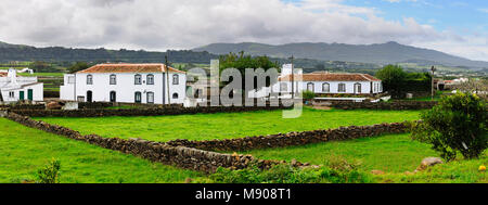 Maisons traditionnelles de São Brás. Terceira, Açores, Portugal Banque D'Images