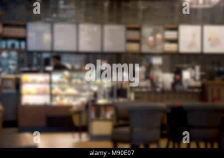 L'intérieur d'un flou vintage coffee shop. Utiliser une image de fond du produit. Banque D'Images