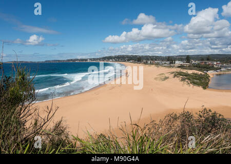 La fin de l'océan et des lacs Narrabeen Narrabeen beach Nord au cours de l'automne en banlieue de Sydney NSW Australie. Banque D'Images