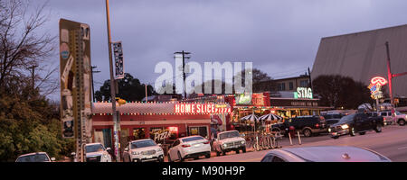 AUSTIN, TEXAS - 31 décembre 2017 : l'un des plus populaires dans la ville joints pizza dessert New York pizza style. Banque D'Images