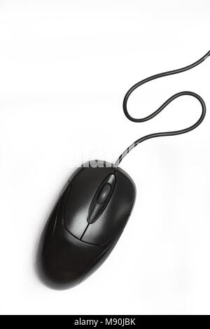 Souris d'ordinateur noir isolé sur fond blanc avec clipping path Banque D'Images