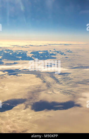 Avis de Virgin Atlantic sur le chemin de l'aéroport de Gatwick, North terminal à Las Vegas en regardant par la fenêtre à partir de 35 000 pieds au Glaciar dans le sud de l'Green Banque D'Images