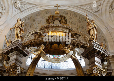 Notre-Dame du Val-de-Grâce de l'église catholique, Paris, France. La canopée. Banque D'Images