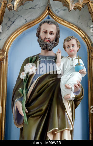 Mondanges chapelle. St Joseph avec l'Enfant Jésus. Statue. Valgrisenche. L'Italie. Banque D'Images