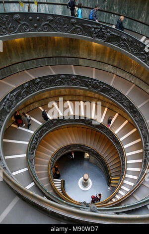 Musées du Vatican, Rome. En colimaçon. L'Italie. Banque D'Images