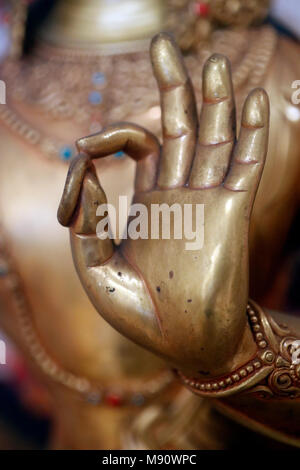 Statue de Bouddha. Vitarka mudra. Close-up. Ho Chi Minh ville. Le Vietnam. Banque D'Images