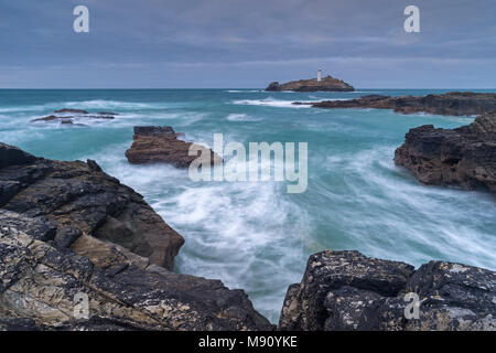 Godrevy phare sur une île au large de Godrevy Point, Cornwall, en Angleterre. L'automne (novembre) 2017. Banque D'Images