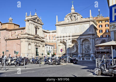 La Fontana dell'Acqua Felice et de l'église de Santa Maria della Vittoria dans le quartier Esquilino de Rome, Italie Banque D'Images