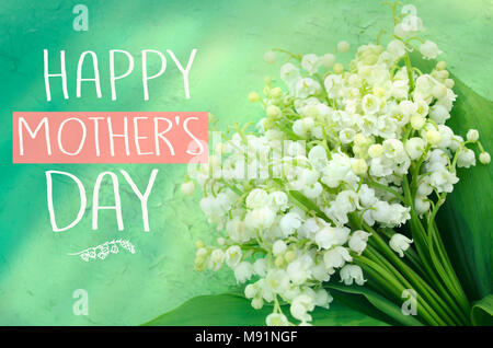 Magnifique bouquet de lys de la vallée. Mother's Day greeting concept. Banque D'Images