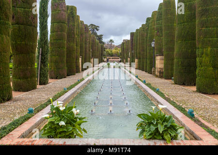 Vue sur l'alcazar ou Alcázar de los Reyes Cristianos cordoue espagne Banque D'Images