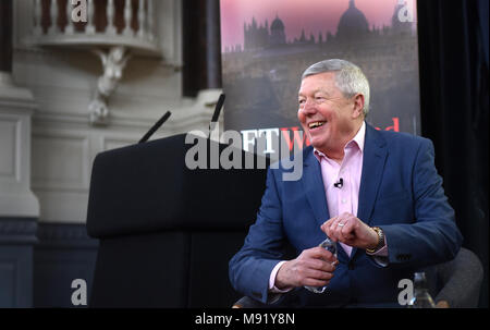 Oxford, UK. Mar 21, 2018. Alan Johnson à FT Week-end Festival littéraire d'Oxford. 21 Mars.Alan Johnson parle de Matthew Stadlen Oxford au Sheldonian Theatre. Richard Cave/Alamy Crédit : Richard Cave/Alamy Live News Banque D'Images