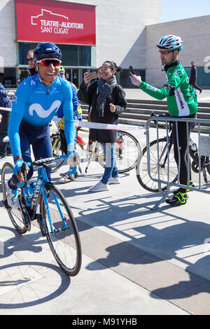 Sant Cugat, Espagne. 21 mars, 2018. Cycliste colombien Nairo Quintana à sign-on de l'étape 3 de la Volta Catalunya 2018. La course cycliste s'écarte de Sant Cugat del Valles, en route vers Camprodon - raccourcie de l'objectif, finir à Vallter 2000 en raison de risques d'avalanche. Départ de Sant Cugat del Valles, en route vers Camprodon - raccourcie de l'objectif, finir à Vallter 2000 en raison de risques d'avalanche. Credit : deadlyphoto.com/Alamy Live News Banque D'Images