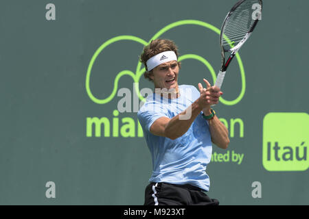 Miami, FL, USA. Mar 21, 2018. Miami, FL - Mars 21 : Alexander Zverev (GER) pratiquant à l'Open de Miami 2017 tenue au Centre de tennis à Crandon Park. Crédit : Andrew Patron/Zuma Wire Crédit : Andrew Patron/ZUMA/Alamy Fil Live News Banque D'Images