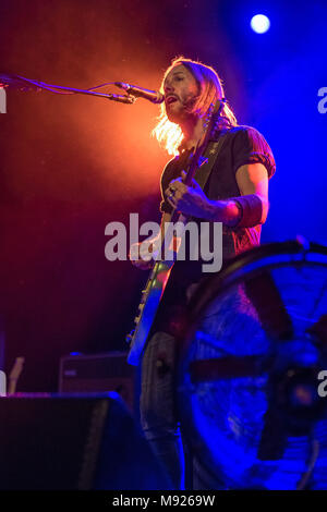 Dublin, Irlande. Mar 21, 2018. Grant Nicholas du groupe de rock gallois Feeder joue dans l'Olympia Theatre de Dublin. Crédit : Ben Ryan/SOPA Images/ZUMA/Alamy Fil Live News Banque D'Images