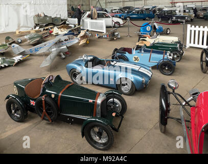 Bicester, UK. 21 mars, 2018. La vente de voitures classiques à prix abordable de la Jaguar Land Rover 'Collection'. Organisé par Brightwells à Bicester Bicester Oxfordshire Patrimoine UK 21/03/2018 Credit : Cabanel/Alamy Live News Banque D'Images