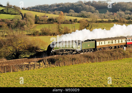 The Bath Xmas Market railtour passant Freshford, ramenée par la classe A4 Pacific No 60019 'Bittern', 6th décembre 2008. Banque D'Images