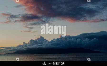 Nuages sur l'île de Rum Banque D'Images