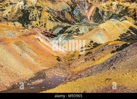 Pays de montagne, les vestiges d'une immense mine de cuivre de Anglesey au sud de Holyhead, au nord du Pays de Galles Banque D'Images