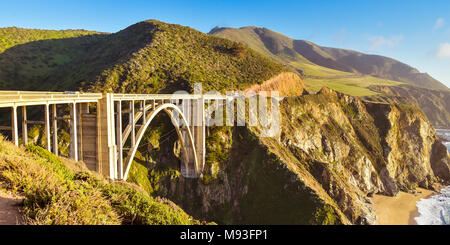 Célèbre Bixby Creek Bridge - Big Sur, Californie Banque D'Images