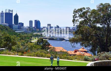 Sur la ville de Perth et la rivière Swan de Kings Park et le Jardin botanique de l'ouest de l'Australie Banque D'Images