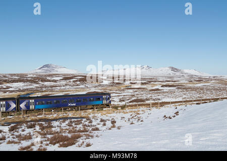 En train Scotrail Sutherland, Highland Ecosse Banque D'Images