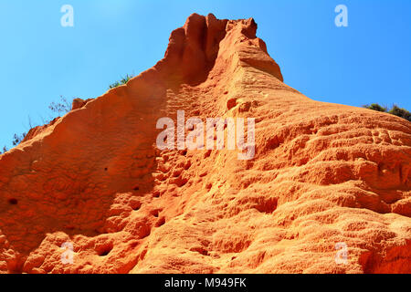 Formation de pinnacle sable Red Canyon dans le parc national Great Sandy dans le Queensland, Australie. Banque D'Images