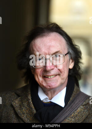 Oxford, UK. 22 mars, 2018. Ronald Hutton au Festival littéraire d'Oxford WEEK-END FT.22 mars 2018. Oxford . British Academy Conférence - La sorcière : Histoire de la peur à la Ronald Hutton, Sheldonian Theatre. Richard Cave Photography/Alamy Crédit : Richard Cave/Alamy Live News Banque D'Images