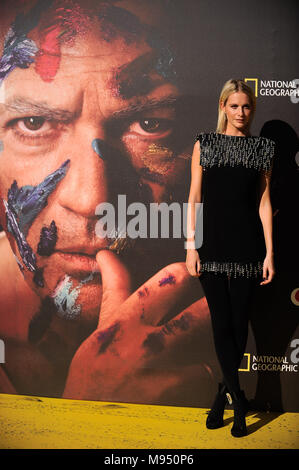 Malaga, Malaga, Espagne. Mar 22, 2018. L'actrice française pose Poesy de Clemence lors d'un photocall avant la première mondiale à la promotion mondiale du théâtre Cervantes.La ville de Malaga se félicite de la première de la deuxième saison de la série d'anthologie du National Geographic '' 'génie', à propos de l'artiste espagnol Pablo Picasso la vie et les œuvres interprétées par l'acteur Antonio Banderas. Sur la tant attendue première promotion ont participé l'acteur Antonio Banderas, directeur Ken Biller et de tous les principaux acteurs. La série télévisée sera créée le 24 avril 2018. (Crédit Image : © Jésus Merida/SOPA Images Banque D'Images