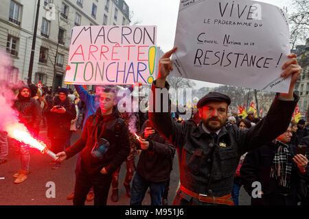 Paris, France. 22 mars 2018. Manifestation nationale des cheminots à Paris, France. Credit : Bernard Menigault/Alamy Live News Banque D'Images