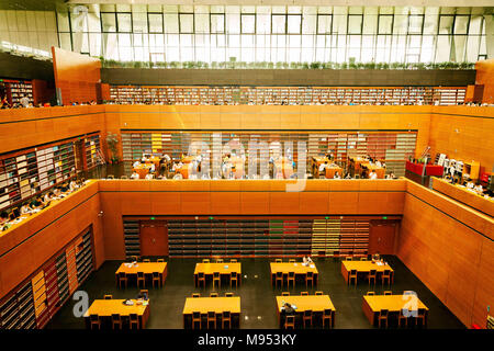De Pékin, Pékin, Chine. Mar 23, 2018. Beijing, Chine-lecteurs à la Bibliothèque nationale de Chine à Beijing. Crédit : SIPA Asie/ZUMA/Alamy Fil Live News Banque D'Images