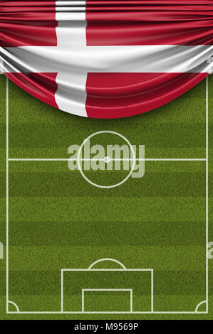 Danemark drapeau drapé sur un terrain de soccer football. Le Rendu 3D Banque D'Images