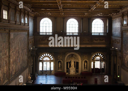 Italie, Florence - 18 mai 2017 : l'avis de le Salone dei Cinquecento au Palazzo Vecchio le 18 mai 2017 à Florence, en Italie. Banque D'Images