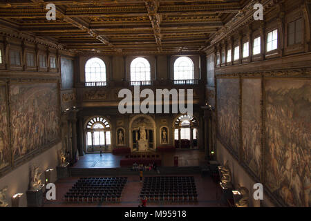 Italie, Florence - 18 mai 2017 : l'avis de le Salone dei Cinquecento au Palazzo Vecchio le 18 mai 2017 à Florence, en Italie. Banque D'Images